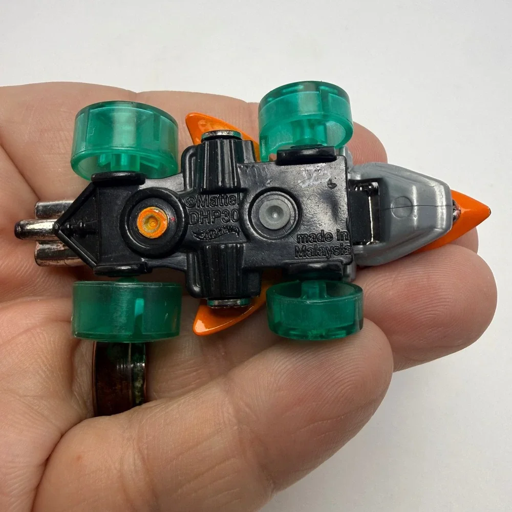 Hot Wheels Sharkruiser Orange Shark Car Diecast DHP30 Teal Wheels 1:64 Scale
